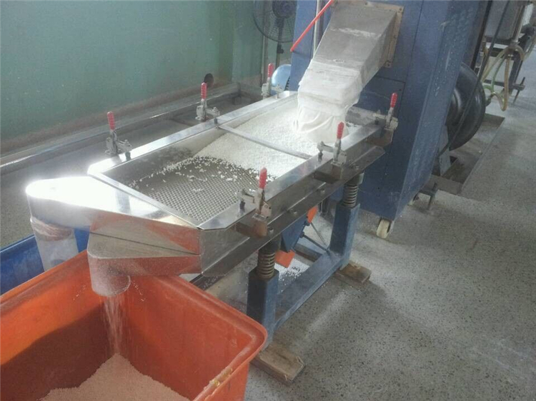 芭乐视频APP污污污为您讲解直线芭乐视频在线观看视频在线播放如何提高筛分效率